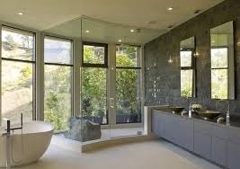 Une salle de bain design moderne en béton ciré. Salle De Bain Grise 65 Idees Du Gris Taupe A L Ardoise Pour Se Sentir Comme Dans Un Cocon