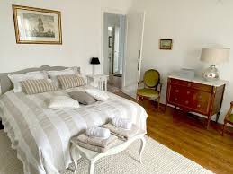 Bed And Breakfast Les Chambres De Louis Le Chesnay France 13 Guest Reviews Book Your Hotel Now Booking C In 2020 Charming House Common Area Bed And Breakfast