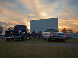 The magic city drive in theater located in barberton ohio is a two screen outdoor theater showing double features on both screens during fair weather months of the year. 5 Georgia Drive In Theaters You Can T Miss Official Georgia Tourism Travel Website Explore Georgia Org