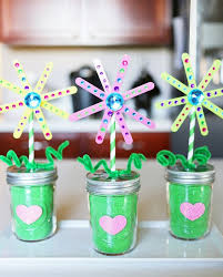 Dieser fisch ist sehr leicht zu basteln und eignet sich deshalb zum basteln mit kindern und für anfänger. Fruhlingsdeko Fur Das Fenster Basteln Blumen Im Glas Basteln Fruhling Kinder Basteln Fruhling Kindergarten Fruhlingsdeko Basteln