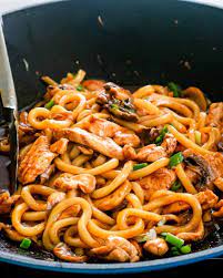 Hoisin Chicken Udon Noodles A Delicious Plate Of Sweet Yet A Bit Spicy Plate Of Steaming Hot Noodles With Ch Hoisin Chicken Chicken Udon Noodles Chicken Udon