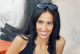 Elle est rapidement déprogrammée lors de la troisième, faute d. Photo Diana Jones Metamorphosee Depuis L Ile De La Tentation L Ex De Brandon A Pris Plus De 30 Kilos Voici