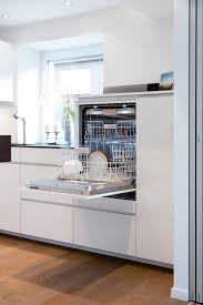 Geschirrspuler Hochgebaut Moderne Kuchen Von Klocke Mobelwerkstatte Gmbh Modern Homify Moderne Kuche Kuchen Design Haus Kuchen