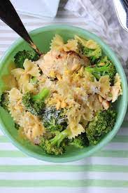 Spoon any fat from the surface of the soup over the chicken, then sprinkle with half the coriander serve with 2 forks for divvying up the meat at the table. Lemon Chicken With Broccoli And Bowties Goldfinch Scout