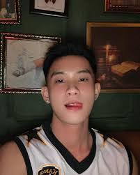 Minh Phu's Instagram, Twitter & Facebook