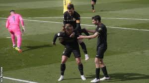 Centro informativo sobre la actividad del equipo. Villarreal 1 2 Barcelona Antoine Griezmann Scores Twice In Key Win Bbc Sport