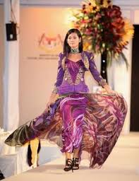 Fashion show batik glamorsuncity madiun 2017. Fashion Show Of Batik Malaysia Hafyza S Blog