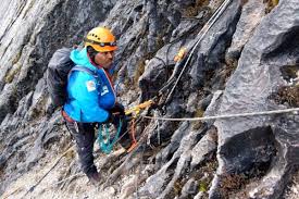 Berapa Biaya Pendakian Carstensz?