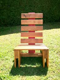 I need to get myself a bigger backyard so i can build myself a resort style outdoor room. Pallet Lounge Chair Diy Wood Projects