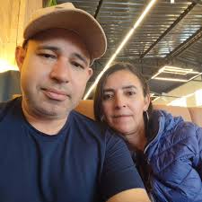 Sandro Dalpícolo e Roberson Januzzi estão preparados para o #BoaNoitePR e  você? 😉 Cada um com a sua fitinha azul em apoio ao #NovembroAzul 💙