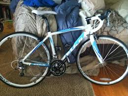 Fuji Fuji Finest 1 0 Womens Road Bike White Blue 2012 Size