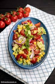 50 g ceapa verde taiata felii. Salata De Avocado Cu Rosii Si Porumb Diva In Bucatarie