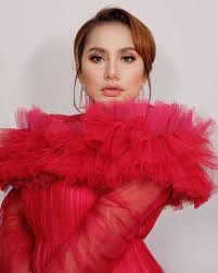 Majlis pernikahan elly mazlin & cikgu azlan penuh gilang gemilang. Saya Sebagai Mak Hidup Tertekan Elly Mazlein Dedah Perasaan Di Instagram Hot Fm