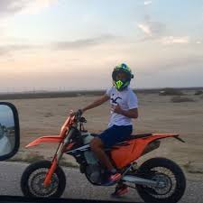 راشد الماجد احتاج لك حفلة الكويت ٢٠١٧ By Benghaith97