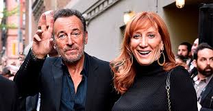 Aug 07, 2021 · jessica springsteen and the us equestrian jumping team won silver in tokyo. Bruce Springsteen And Patti Scialfa Are Parents Of 3 Beautiful Kids Meet All Of Them