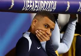 Tuyển Pháp vẫn đi đúng hướng khi vắng Mbappe, Hà Lan hài lòng với 1 điểm dù  bị tước bàn thắng