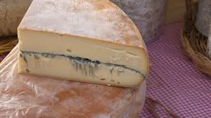 La Raie Cendree Du Fromage Morbier Fait Des Remous Dans Le Droit Europeen Morbier Droit Europeen Fromage