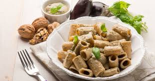 Purea di melanzane (2) indicazioni chiare e dettagliate su come preparare questa ricetta: Rigatoni Con Purea Di Melanzane Ricca La Ricetta La Cucina Di Bacco