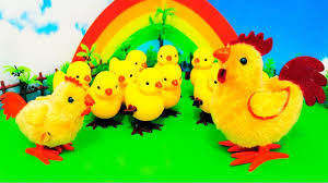 Pin Di Mainan Anak Ayam Lucu Bisa Jalan Ayam Warna Kuning Warna Warni