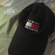 Topi Tommy Hilfiger Fesyen Pria Aksesoris Di Carousell