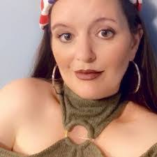 Angie Atchley's Instagram, Twitter & Facebook