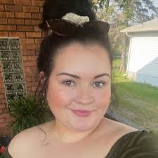 Alyssa Lemay's Instagram, Twitter & Facebook