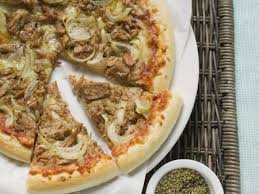 Pizza Mit Thunfisch Und Zwiebeln Rezept Thunfisch Pizza Rezepte Pizza