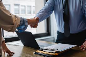 5 Qualities to Look for in a Criminal Defense Lawyer