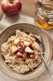 8 Deliciously Warm Winter Breakfasts That Are Actually Healthy Winter Breakfast 200 Calorie Meals Calorie Meal Plan