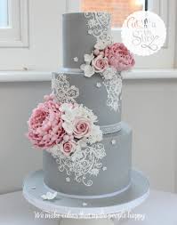 Trouvee Sur Bing Sur Www Cutmeoffaslice Com Fondant Wedding Cakes Pink Wedding Cake Vintage Cake