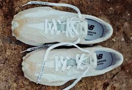 Coup D œil A La Collab Madness X New Balance 327 Viacomit Nylons New Balance Chaussure
