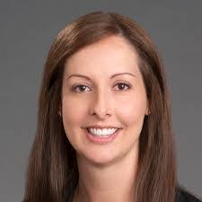 Elizabeth Shilling's Instagram, Twitter & Facebook