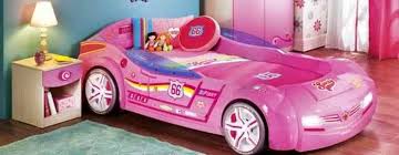 غرف نوم اطفال غرفة نوم اطفال على شكل سياره باللون البمبي