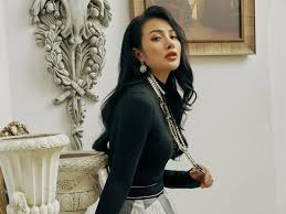 Yaya trương nhi của hiện tại lại quay về phong cách táo bạo quen thuộc. Yaya TrÆ°Æ¡ng Nhi Chia Sáº» Quan Ä'iá»ƒm Vá» Cach Hanh Xá»­ VÄƒn Minh Sau Chia Tay Khiáº¿n Nhiá»u NgÆ°á»i Gáº­t Gu