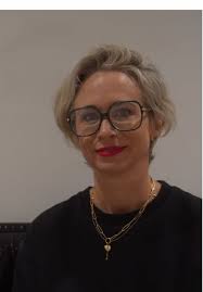 Meet the Mr. Smith Director of Education, Heather Packer 🤍 #mrsmithhair  #stylesubstancesimplicity #meettheteam #haireducation #education  #hairtutorial #qanda #hairtok #stylist #hairstyle ...