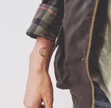 Women inked these tattoos in small size on wrist, ankle and behind the ear where it looks more attractive and removes the negative energy from our life. Small Crescent Moon Tattoo On The Wrist Tattoogrid Net