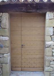 Porte D Entree Modele Double Cloute En Chene Massif Realisation Sur Collias Portail Bois Idees Pour La Maison Menuiserie