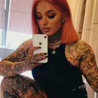 Hollie Duncan's Instagram, Twitter & Facebook