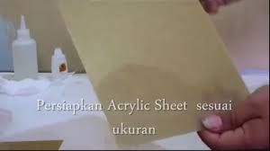 Sering kali ditemukan bahwa stiker yang terlalu lama melekat di laptop menjadi rusak namun menempel terlalu kuat sehingga sangat sulit untuk dihilangkan. Cara Menggunakan Lem Toner Akrilik Solusi Sablon Print Pindah Gambar Di Akrilik Lem Toner Akrilik Untuk Print Gambar Ke Akrilik Solusi Sablon Akrilik