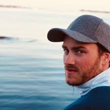 Email Address of @alexlemke Instagram Influencer Profile