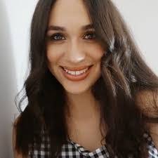 Christine Mathis's Instagram, Twitter & Facebook