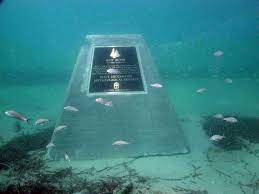 Today, the titanic rests, disintegrating at the bottom of the atlantic ocean, approximately 12,405 feet below the water's surface. Titanic Underwater Body Headstone Titanic Underwater Titanic Ship Titanic