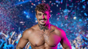 A protože i drobný problém může mít dopad na náš život. Dreamboys Male Strip Club London London Male Strip Show The Ultimate Hen Party Inspiration Guide For Hen Weekends
