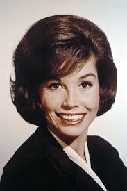 Mary tyler moore plays mary richards an october 1971 episode of the mary tyler moore show, alongside cloris leachman, who plays richards' friend. Inside Mary Tyler Moore S Personal Tragedy When Her Only Child Fatally Shot Himself At Age 24