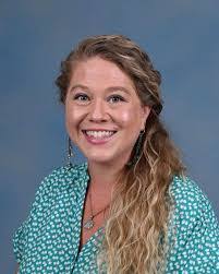 Lily Thompson's Instagram, Twitter & Facebook