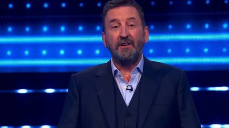 The 1% Club's Lee Mack 'wasn't expecting that' as players miss out on  jackpot for final question - did you know it?