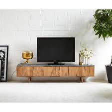 Tv hinter einer alten landkarte rollo verstecken. Tv Mobel Tv Racks Helles Holz Zum Verlieben Wayfair De
