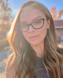 Amy Schulze's Instagram, Twitter & Facebook