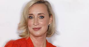 Kinderwens bleef lang uit bij Eva Jinek: 'Vroeg me af of er met mij iets  niet in orde was'