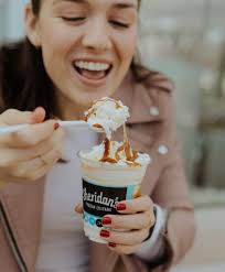 Sometimes ya gotta save the best bite for first. 🤩